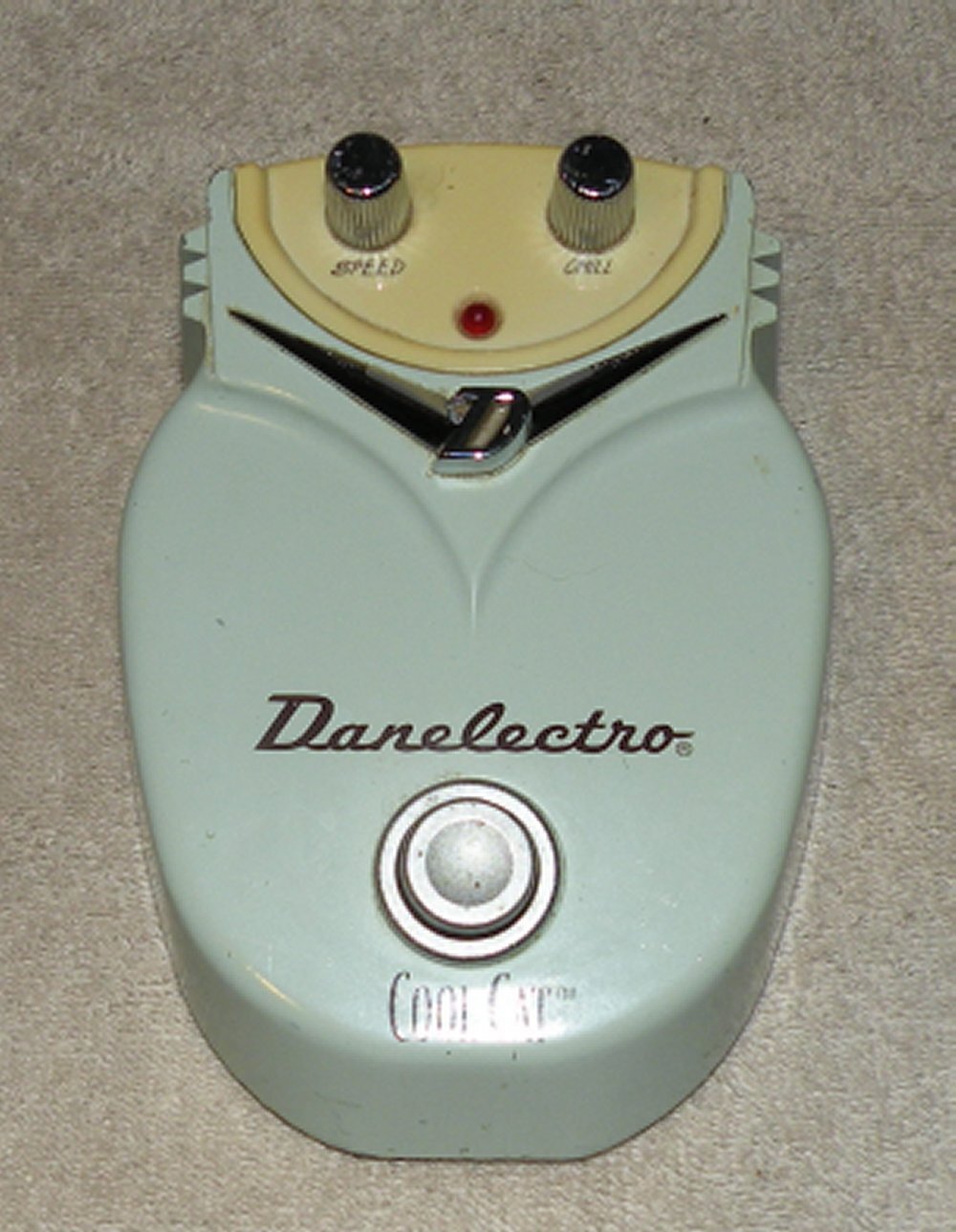 Vtg 1996 Danelectro Cool Cat Guitar Effects Pedal 18V Pale Green/Yellow Untested